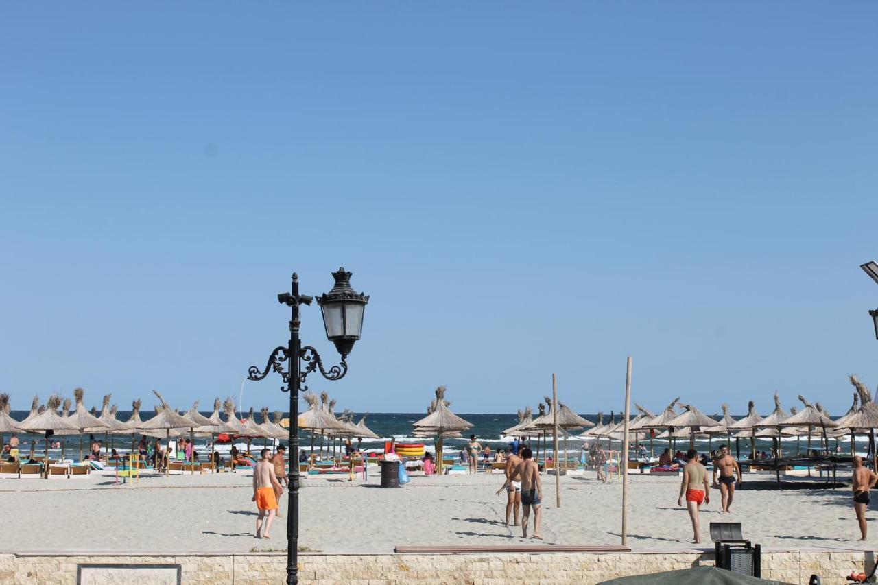On Beach-Mamaia Residence Navodari Bagian luar foto