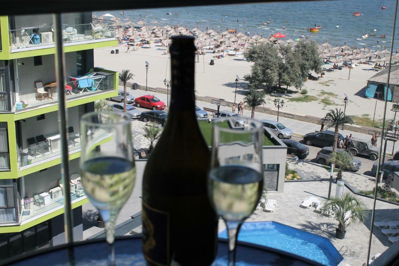 On Beach-Mamaia Residence Navodari Bagian luar foto
