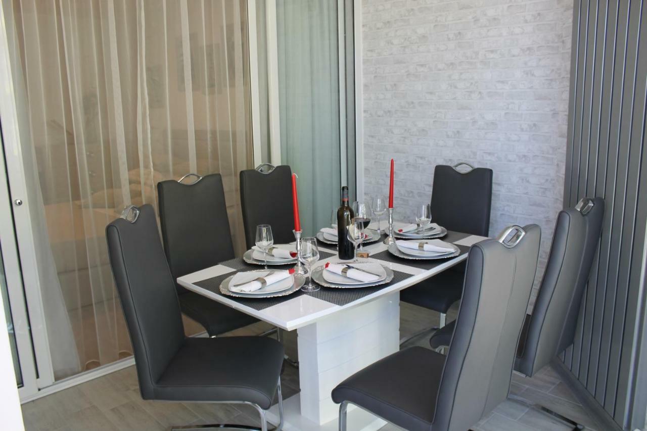 On Beach-Mamaia Residence Navodari Bagian luar foto