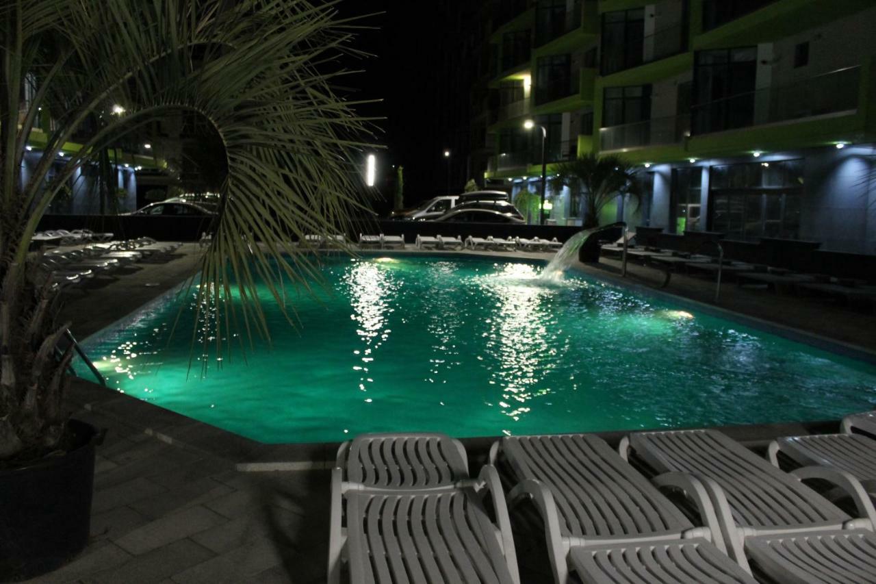 On Beach-Mamaia Residence Navodari Bagian luar foto